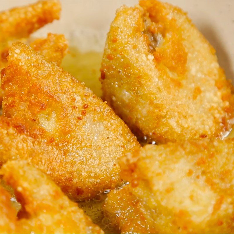 Step 1 Cut and fry the cake Fried Bánh Chưng with Black Pepper Sauce