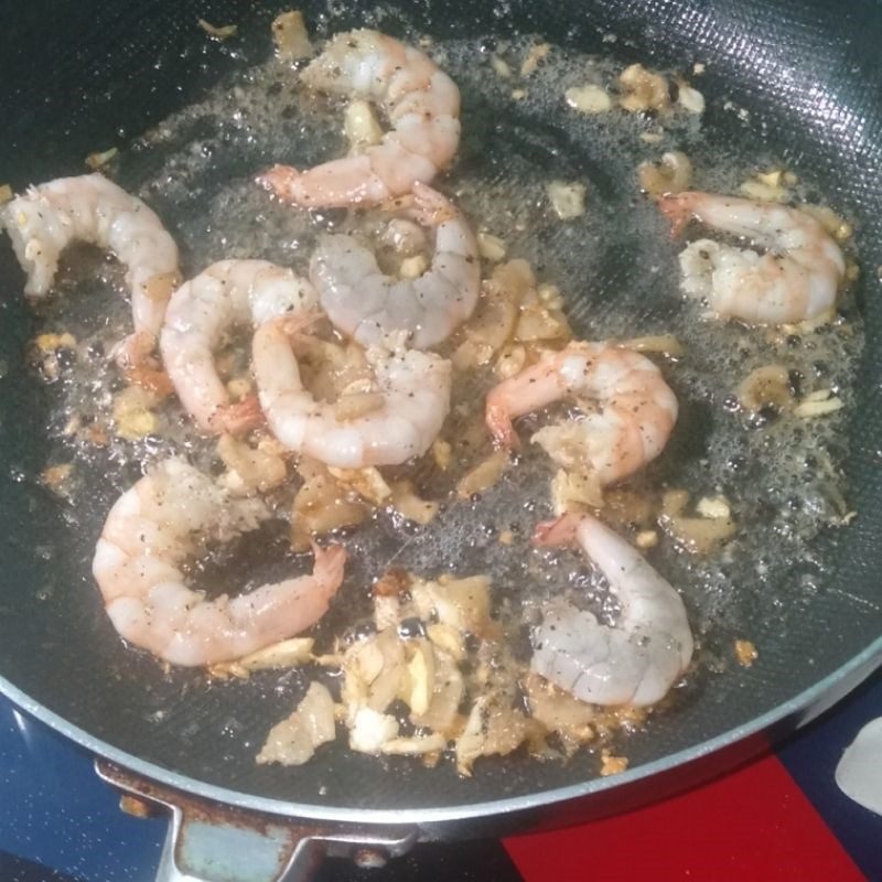 Step 2 Stir-fried green beans with shrimp Stir-fried green beans with shrimp