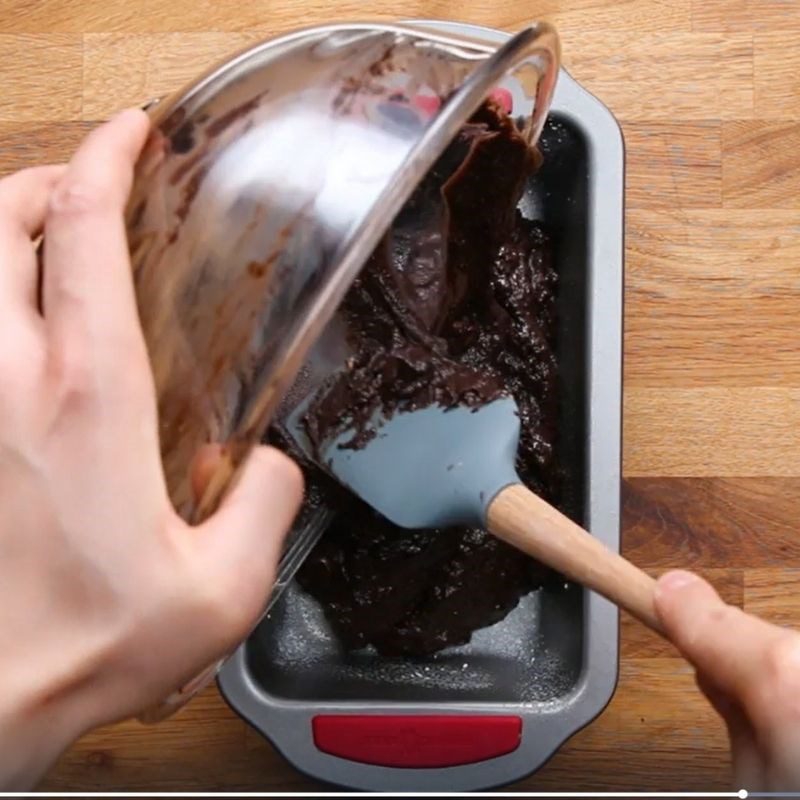 Step 3 Baking the bread Banana chocolate bread