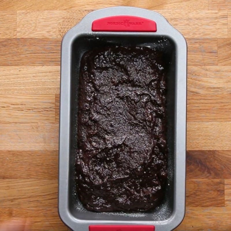 Step 3 Baking the bread Banana chocolate bread