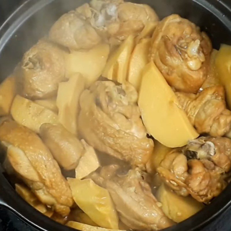 Step 3 Chicken braised with fresh bamboo shoots