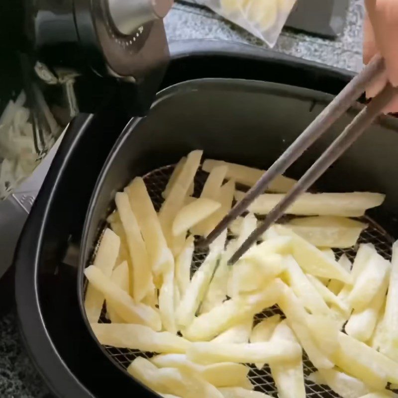 Step 3 Frying Potatoes Fried potatoes using an air fryer