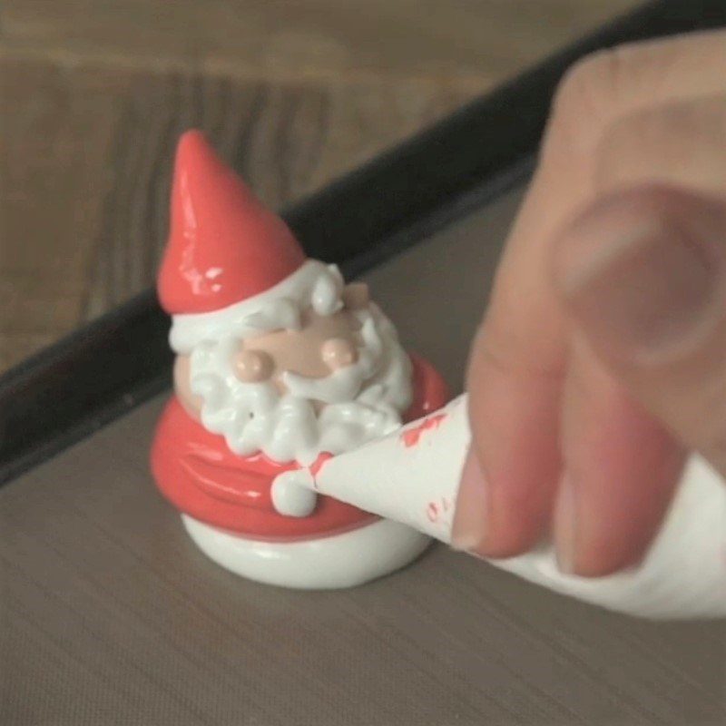 Step 3 Shaping Swiss meringue Santa Claus