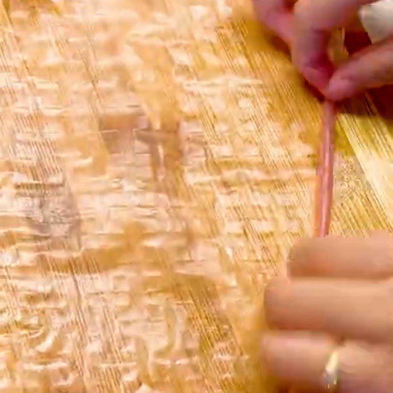 Step 1 Shaping the tapioca Black Sugar Tapioca using rice paper