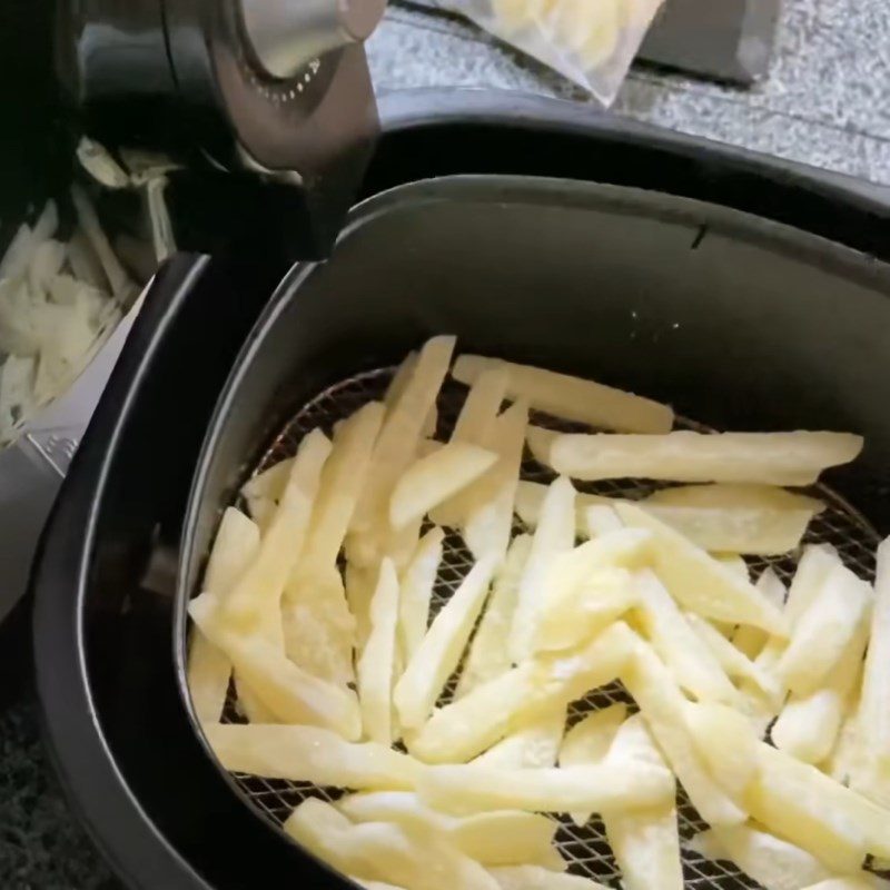 Step 3 Frying Potatoes Fried potatoes using an air fryer