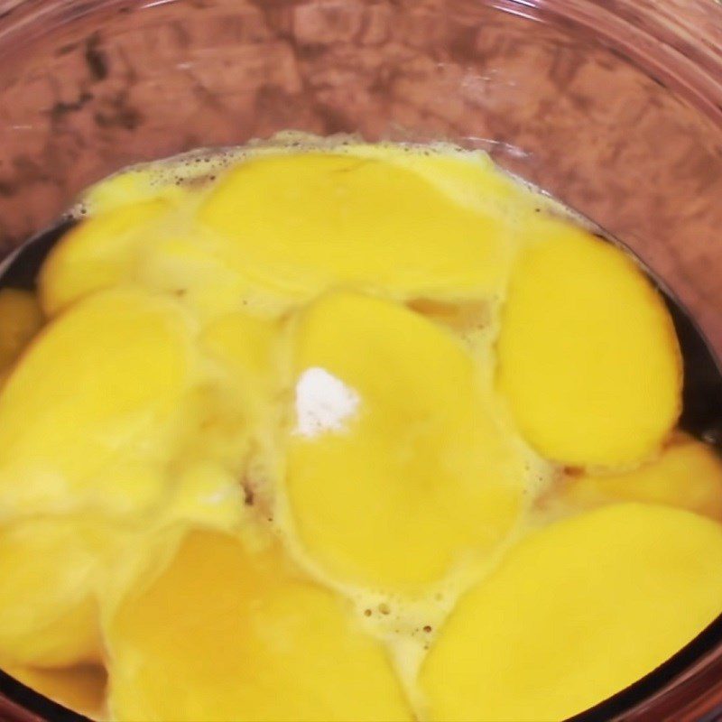 Step 2 Simmer the mango with sugar Dried mango using an oven