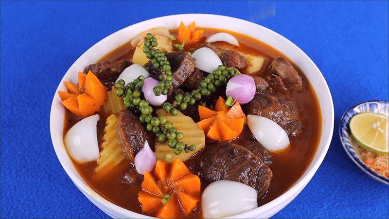 beef stew with green pepper