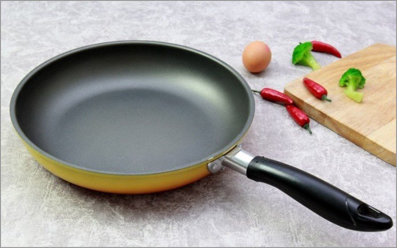 Type of frying pan for chicken