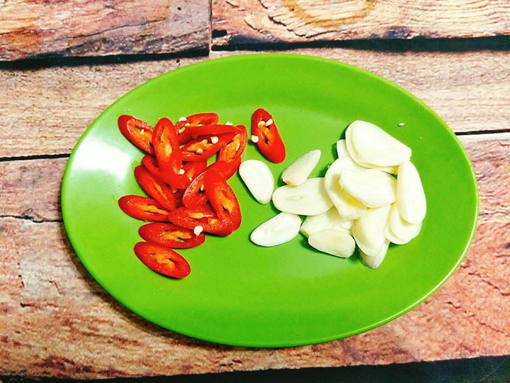 Step 1 Prepare ingredients for pickled cucumber (pickled gherkin) in fish sauce