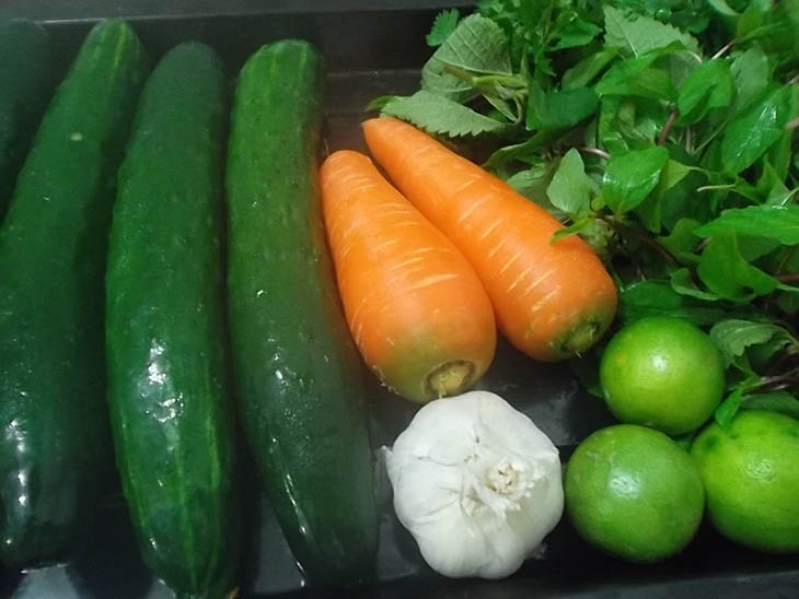 Ingredients for pickled cucumber dish