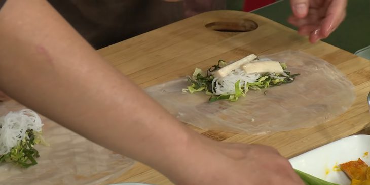 Step 3 Rolling the spring rolls Vegetarian mushroom spring rolls