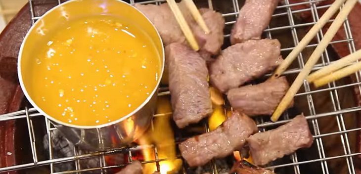 Step 3 Grilling meat Grilled beef with salted egg sauce