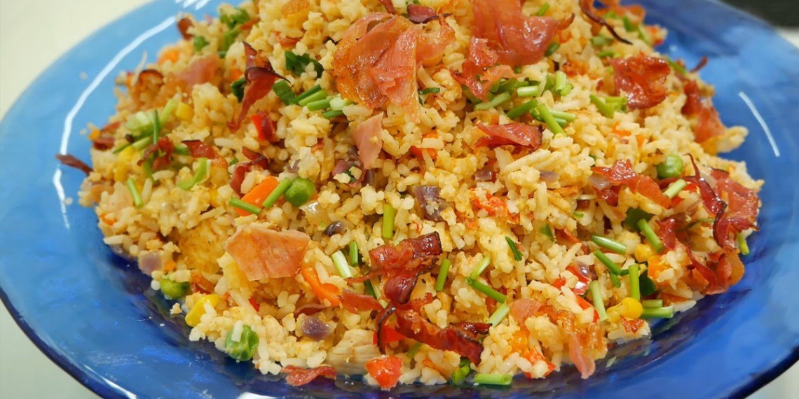 3 ways to make delicious fried rice for family meals 01761