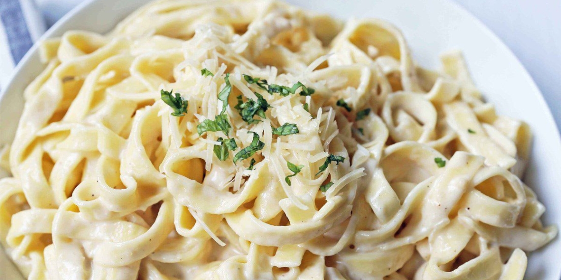 3 ways to make italian noodles with sweet sauce and red beans and new cooked mushrooms 04150