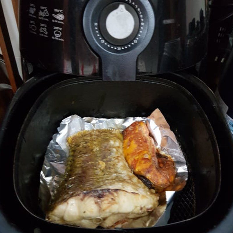 Step 3 Frying Carp Carp Stewed with Pickled Mustard Greens