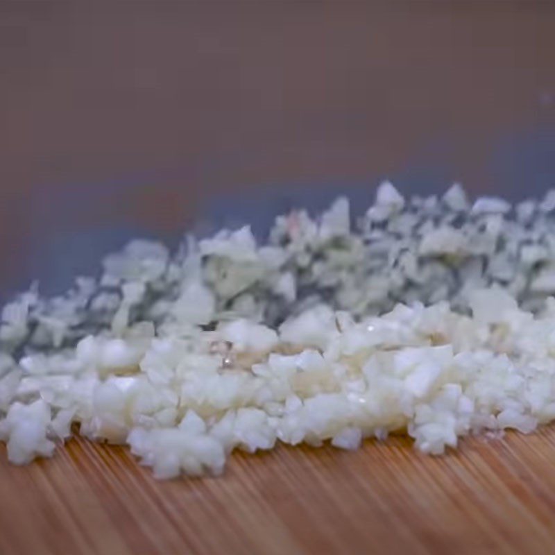 Step 1 Prepare the squid and other ingredients Steamed squid with garlic and onion