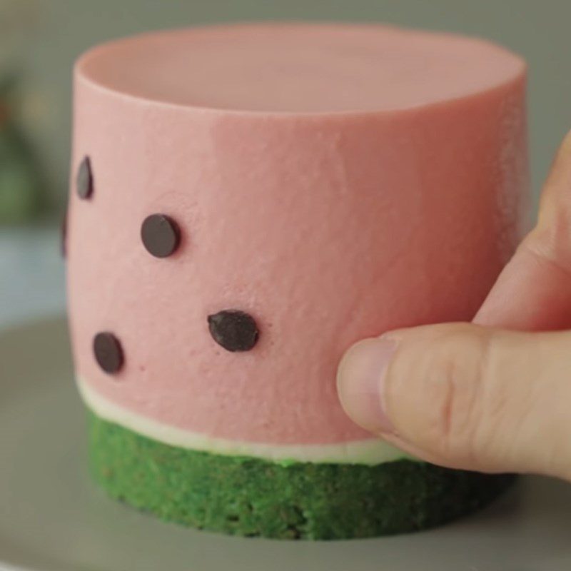 Step 7 Unmolding and decorating Watermelon Cheesecake