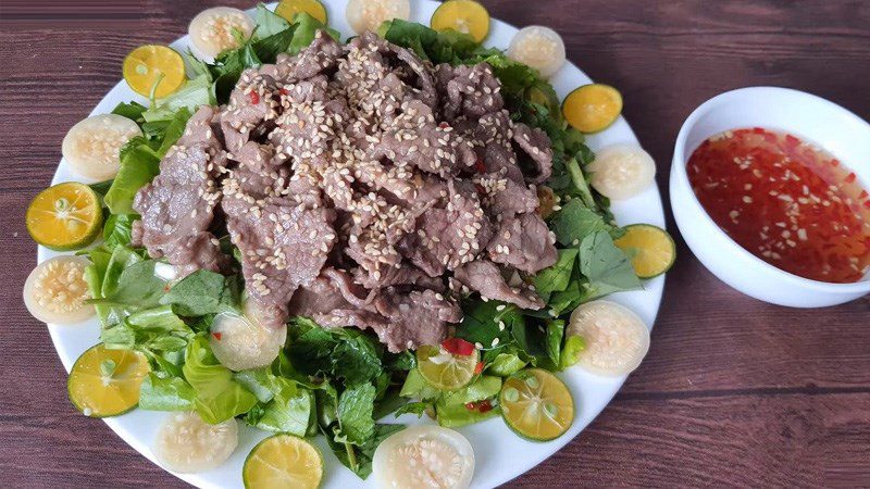 Beef salad with eggplant