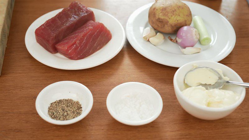 Ingredients for Grilled Tuna with Cheese Sauce