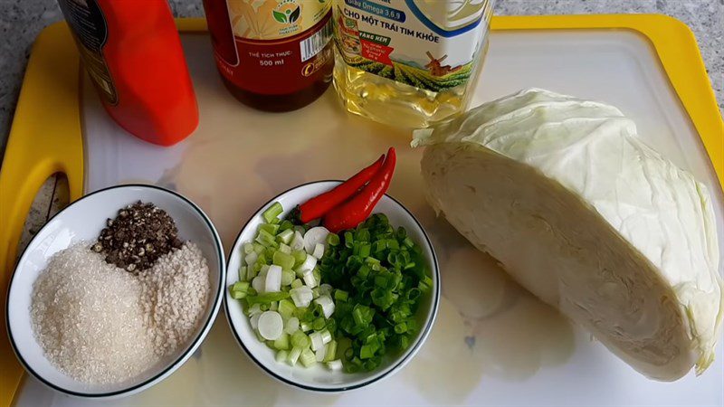 Ingredients for 2 ways to make vegetarian cabbage stew