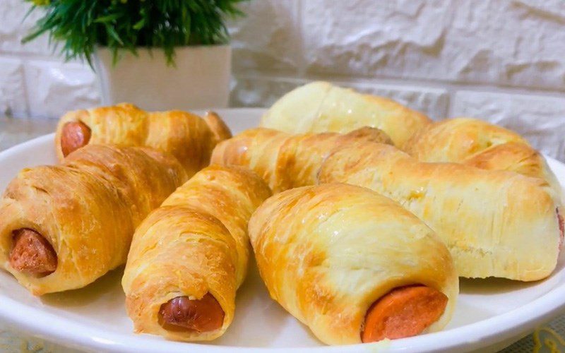 Sausage roll bread with an air fryer