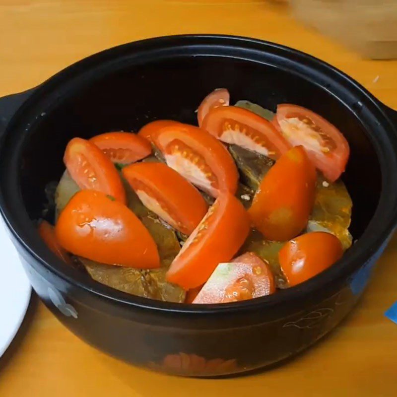 Step 2 Marinate the fish for Braised Fish with Tomatoes