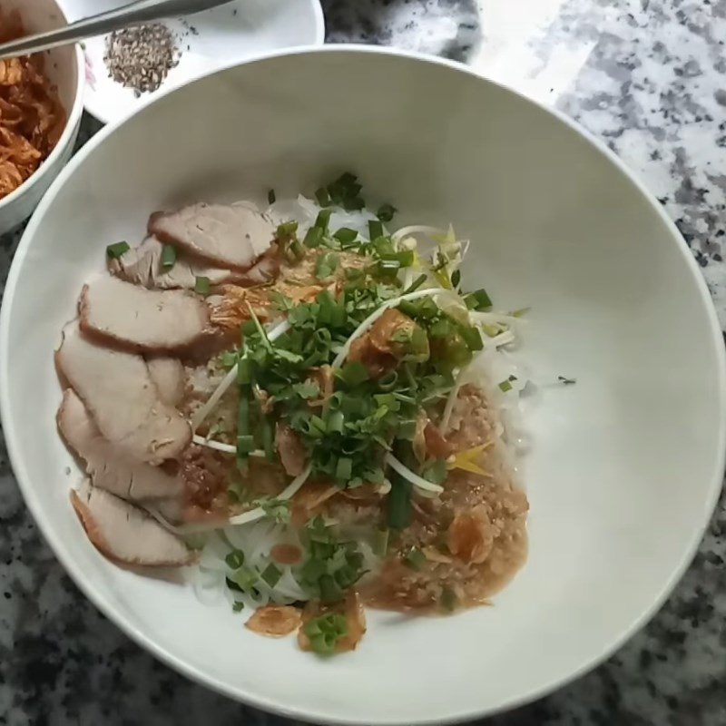 Step 5 Completion Dry rice noodle with barbecued pork