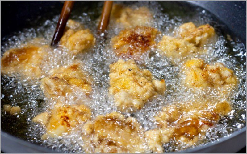 Oil temperature and amount of oil when frying