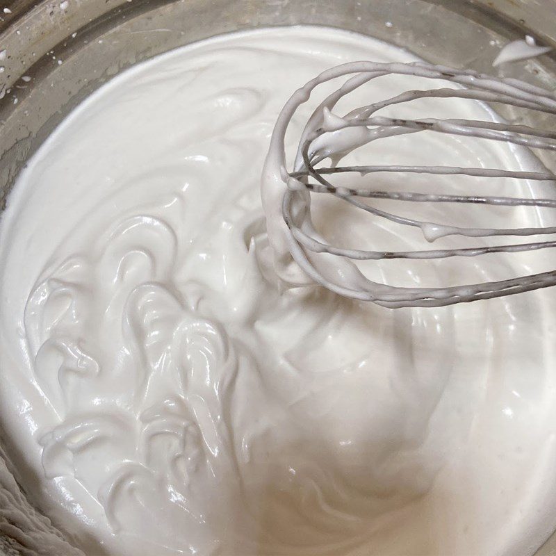 Step 3 Whisking the egg whites for beetroot cupcake