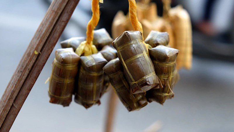 Only wrap small-sized banh tet