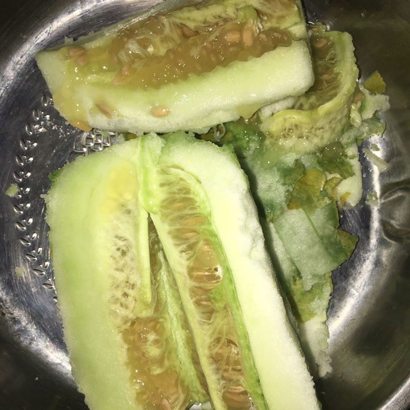 Step 1 Prepare the Ingredients for Jackfruit Melon Smoothie