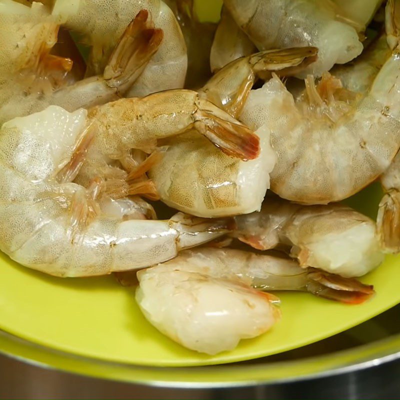 Step 2 Prepare and Boil Shrimp Bún gỏi dà Sóc Trăng