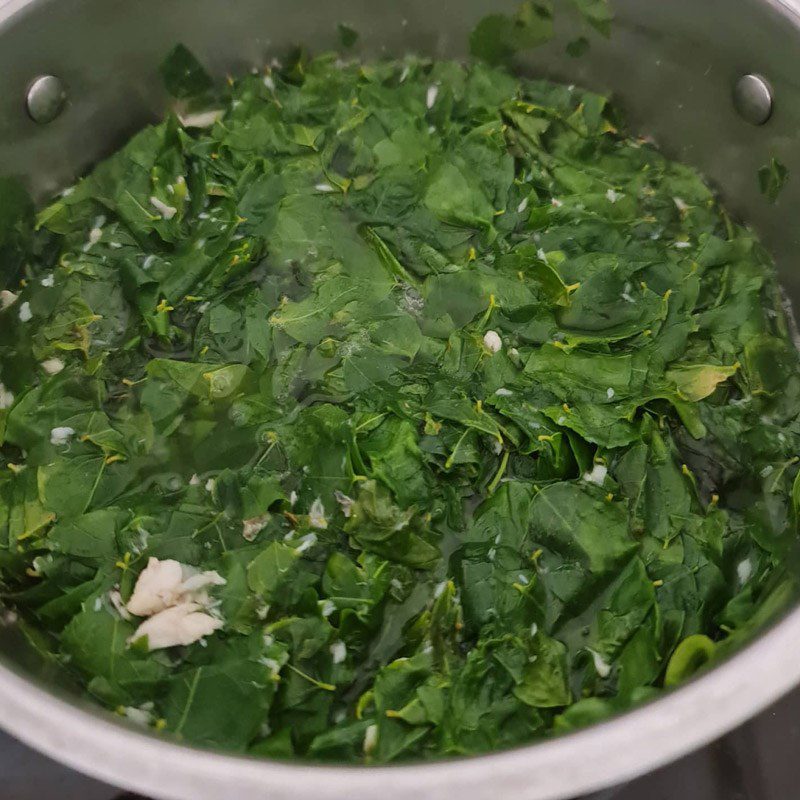 Step 2 Cook the soup for Snakehead fish soup with Water spinach