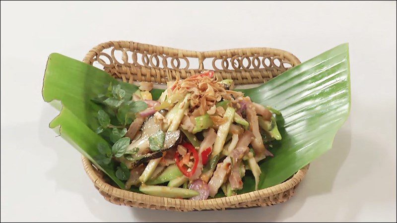 Guava Salad with Snails