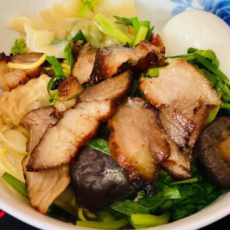 Step 6 Final product Wonton noodles with char siu