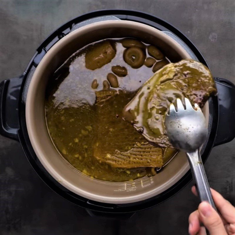 Step 4 Making beef stew using a pressure cooker