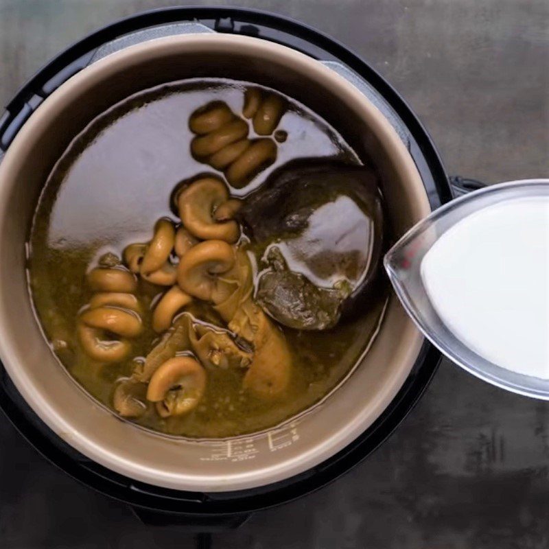 Step 4 Making beef stew using a pressure cooker