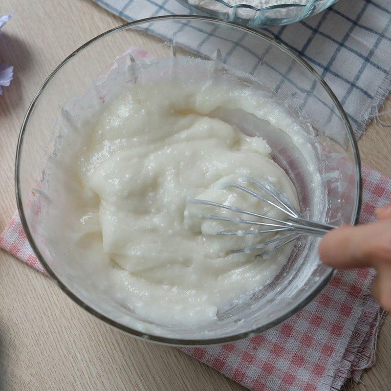 Step 5 Make the skin for the red bean paste cake