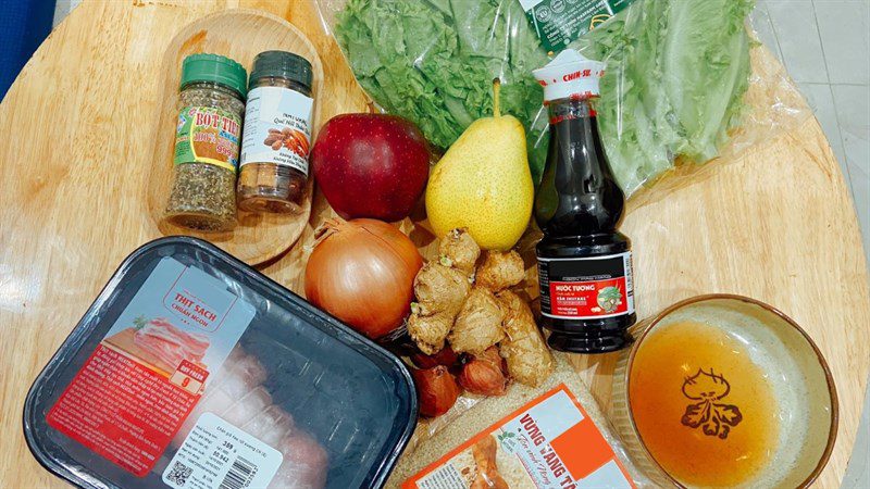 Ingredients for Korean-style bone-less pig trotters stew