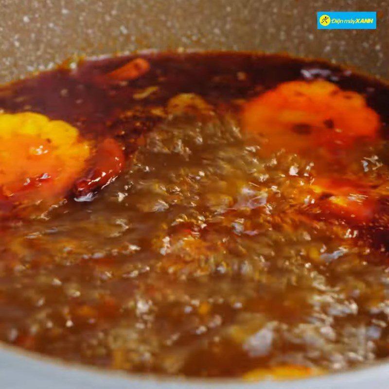 Step 2 Cook the Sichuan hot pot broth Haidilao Sichuan Hot Pot
