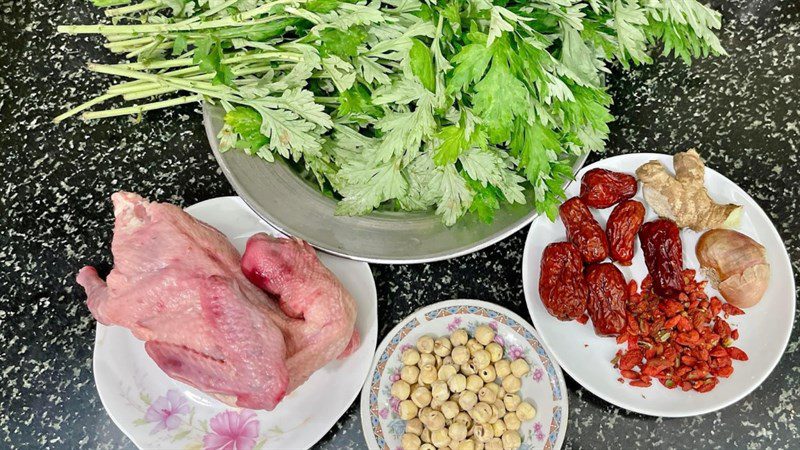 Ingredients for stewed pigeon with mugwort