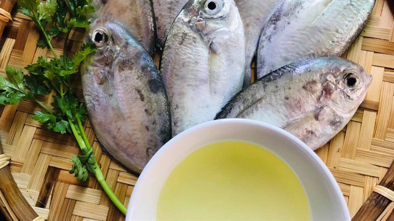 Ingredients for fried snakehead fish