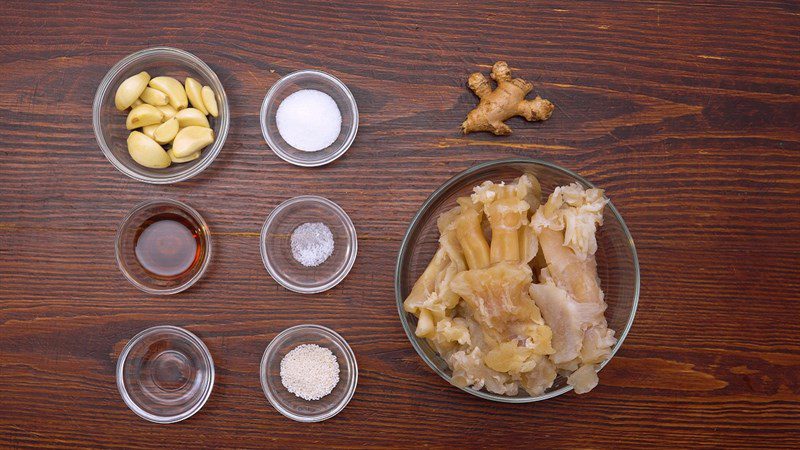 Ingredients for garlic fried beef tendon