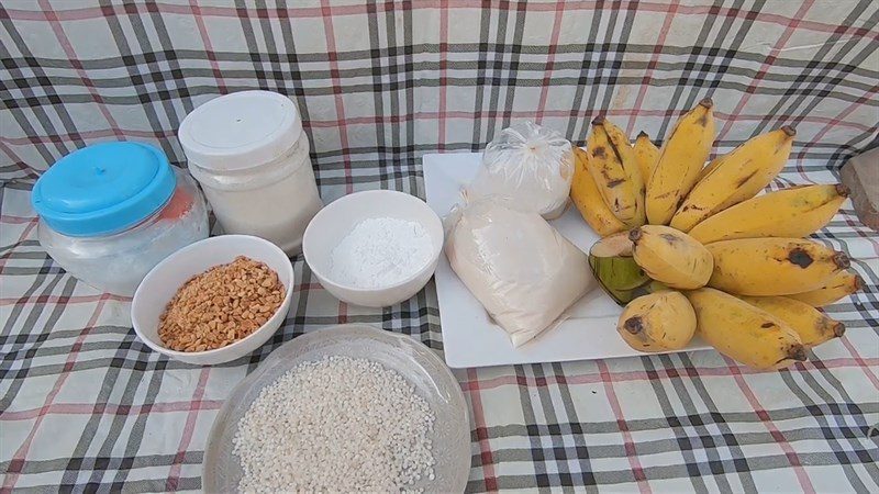 Ingredients for grilled banana with coconut milk