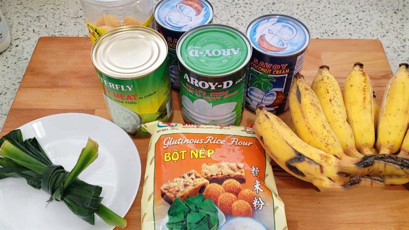 Ingredients for cooking Thai banana sticky rice