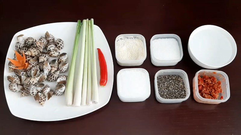 Ingredients for steaming sea snails with lemongrass