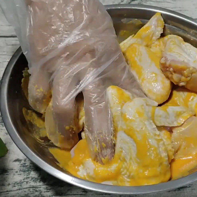 Step 4 Marinate the chicken wings Spicy grilled chicken wings