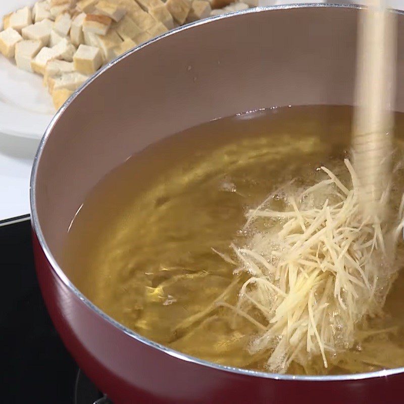 Step 4 Frying the ingredients Brown rice mixed