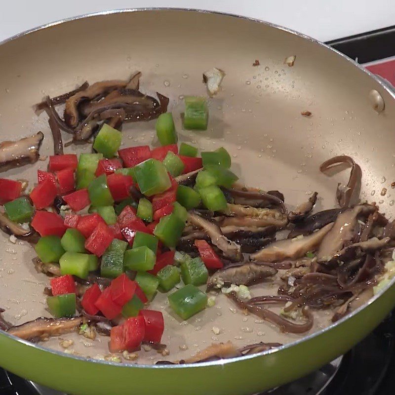 Step 5 Stir-fried vegetables Brown rice mixed