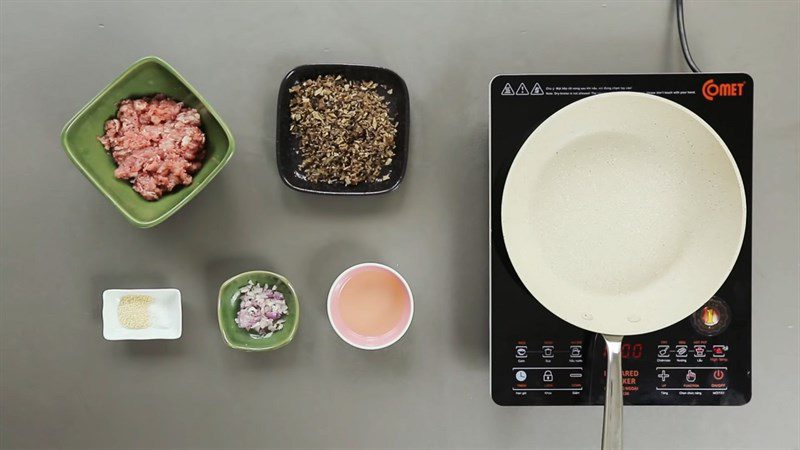 Ingredients for the dish rice rolls using a non-stick pan